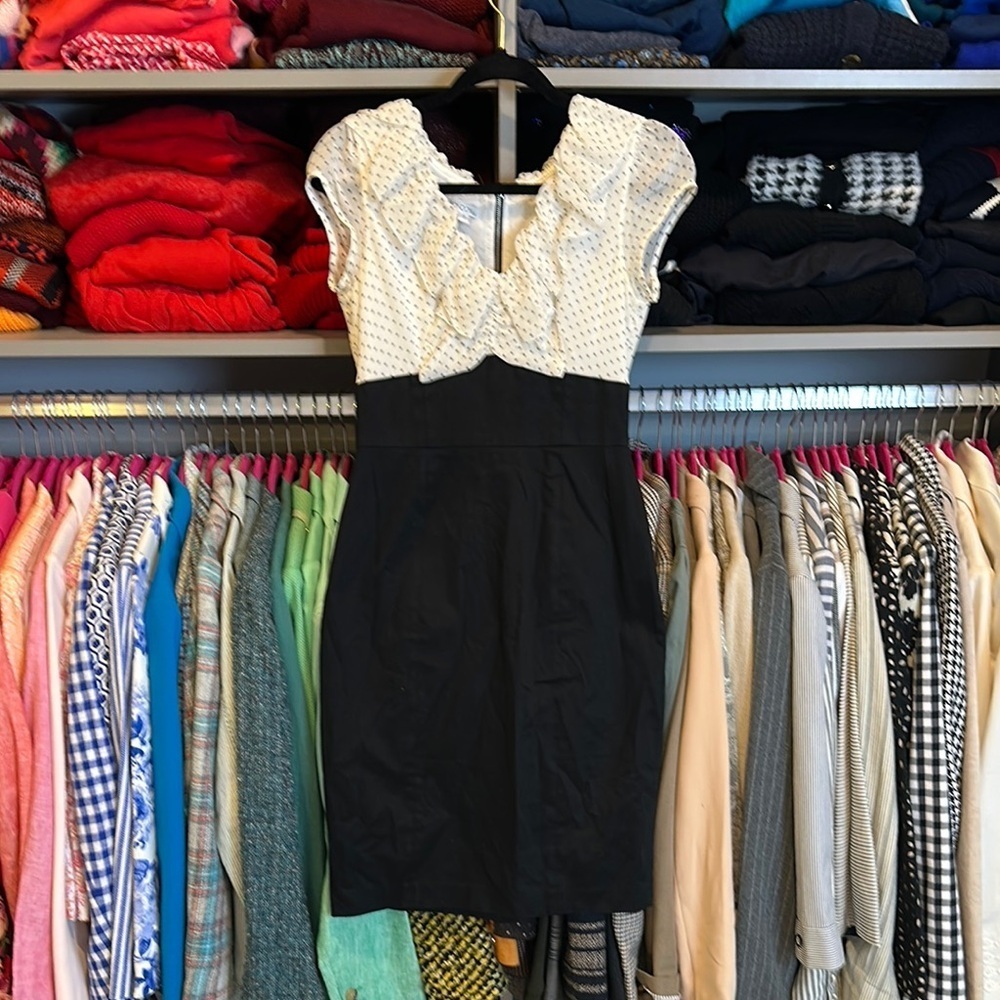 Maggy London black/white polka dot exposed back zip closure cap sleeve dress 2